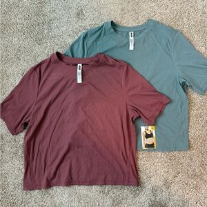 2 pack Avia workout tees